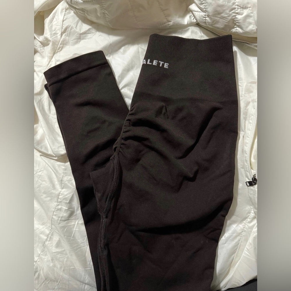 Alphalete Amplify Leggings - Chocolate/NO LONGER ON WEBSITE